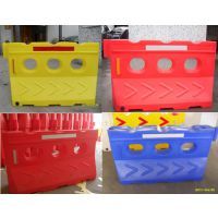 塑料水馬尺寸規(guī)格及浙江余姚市城區(qū)科旋滾塑容器廠交通設(shè)備批發(fā)介紹